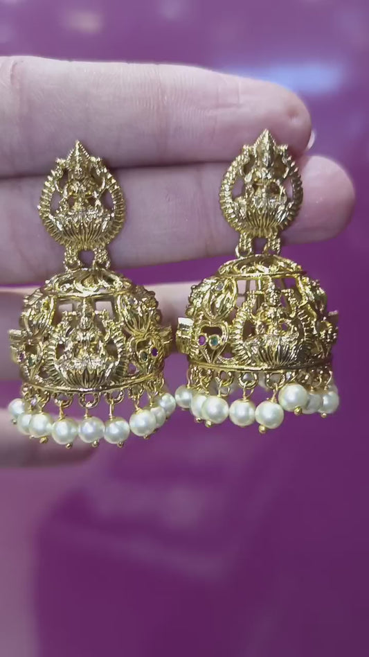Ear rings
